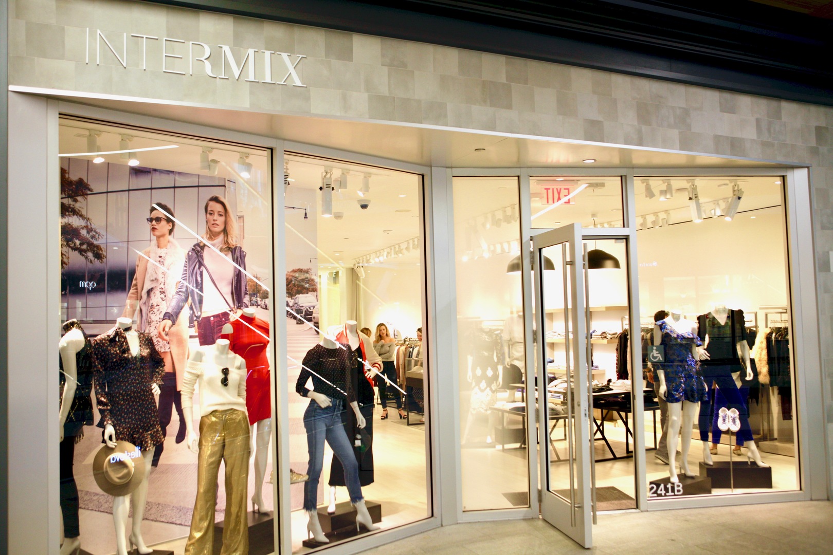 Panorama Tower - Neighborhood